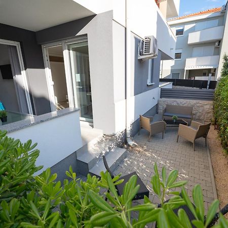 Relax Apartments Novalja Exterior photo